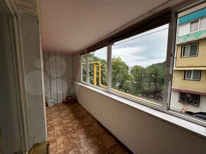 2-к. квартира, 57 м², 2/5 эт.