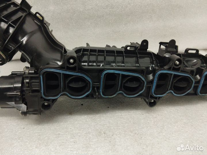 Впускной коллектор BMW 5 G30/G31 (2016 - 2020)