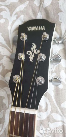 Гитара Yamaha APX 600 Vintage White