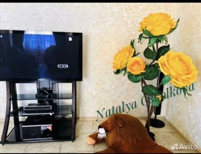 Ростовые цветы и светильники из изолона