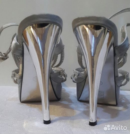 Босоножки стриппы со Стразами б/у 38 р-р