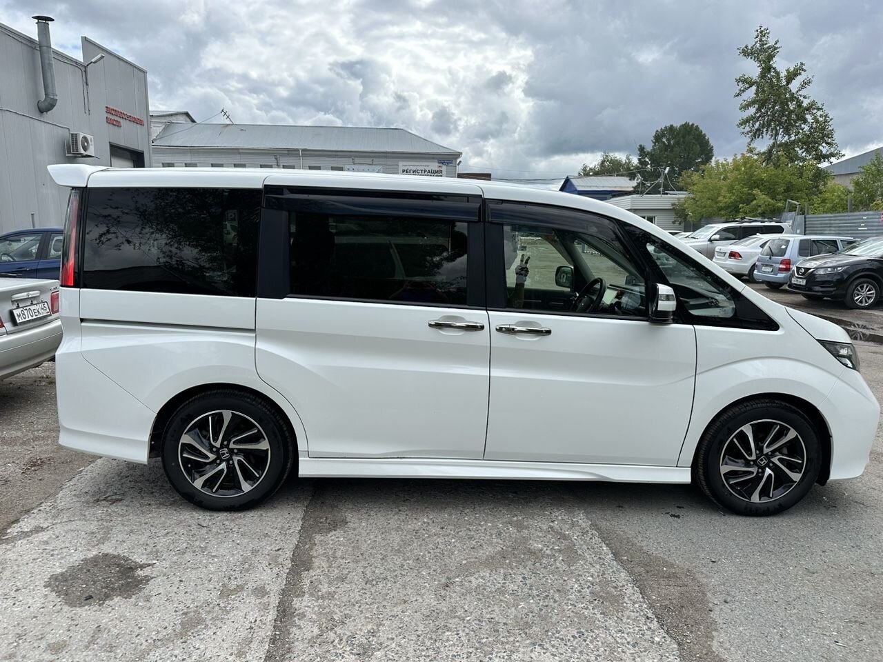 Honda Stepwgn: фото владельца