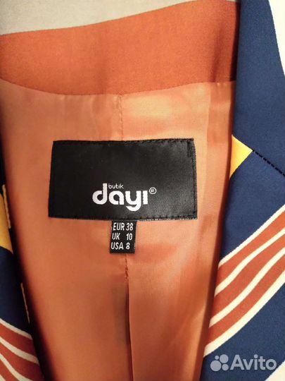 Костюм женский новый