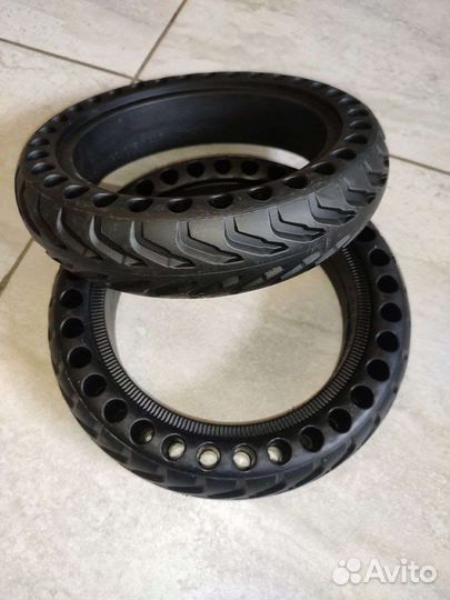 Литые бескамерные покрышки для электросамокатов