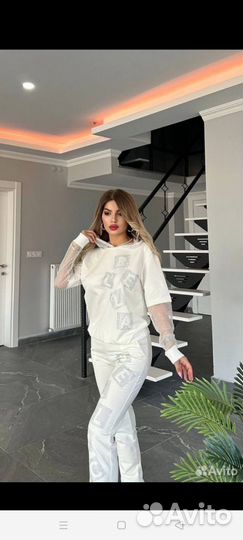 Костюм в стразах