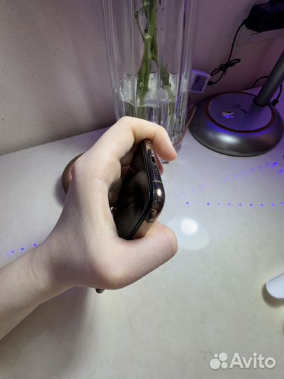 iPhone Xs, 256 ГБ