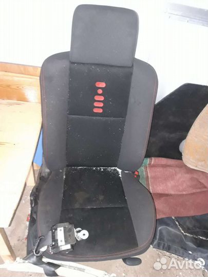 Пассажирское сиденье с подогревом