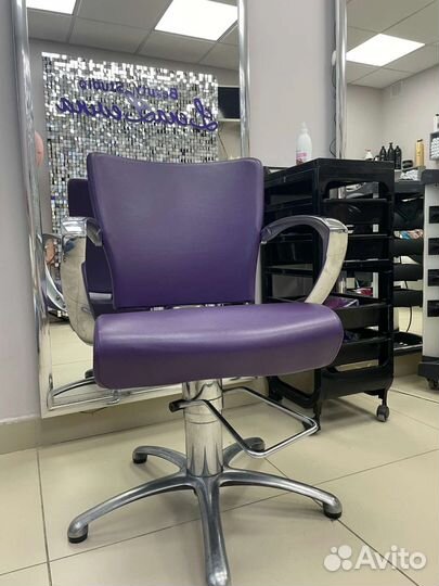 Парикмахерское кресло