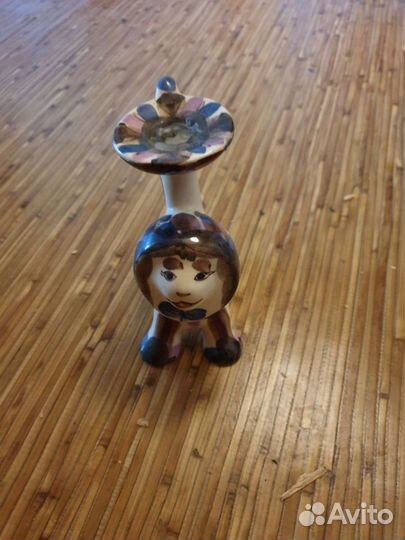 Фарфоровая статуэтка 