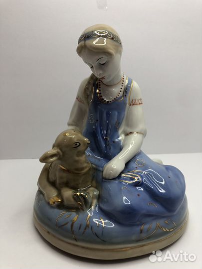 Фарфоровые статуэтки