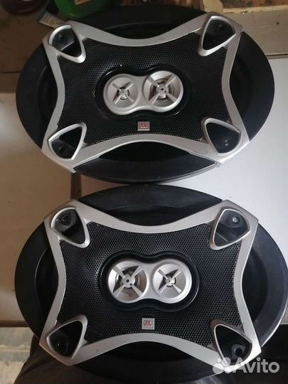 Автомобильные колонки jbl