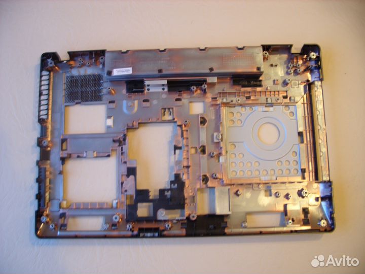 Детали корпуса ноутбука Lenovo AP0N2000100