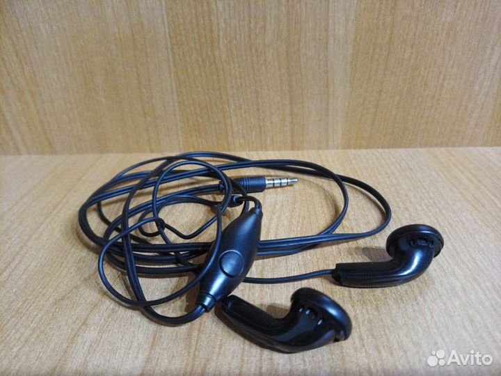 Наушники проводные гарнитура
