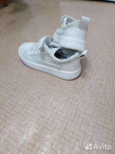 Школьная обувь