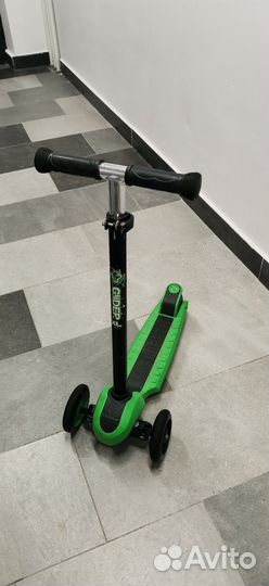 Самокат детский трехколесный