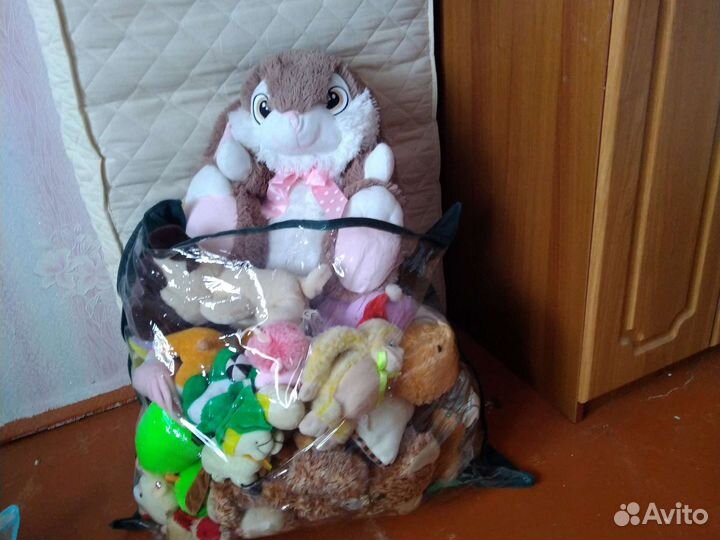 Мягкие игрушки много пакетом плюс красивый заяц