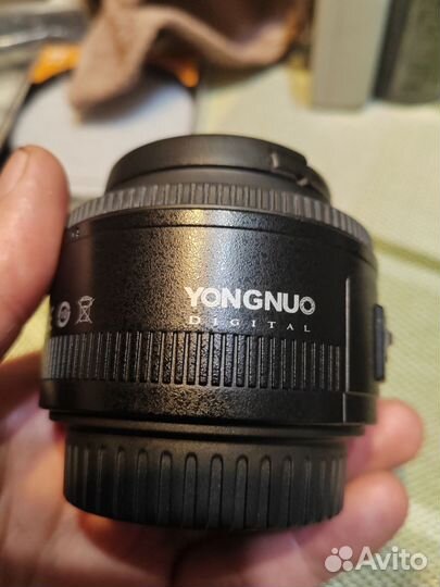 Объектив yongnuo Canon 35mm f/2 отличное состояни