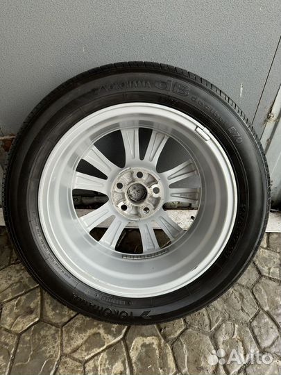 Yokohama E70B 215/55 R17 200V