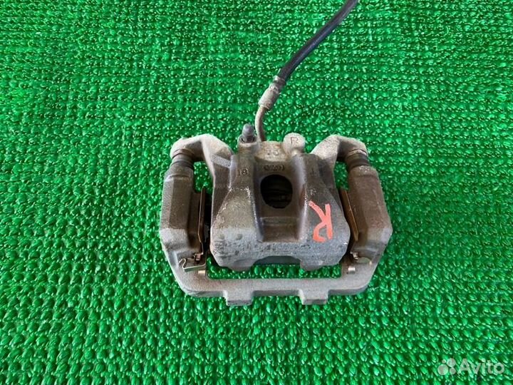 Суппорт тормозной прав. зад. Infiniti Qx56, Qx80