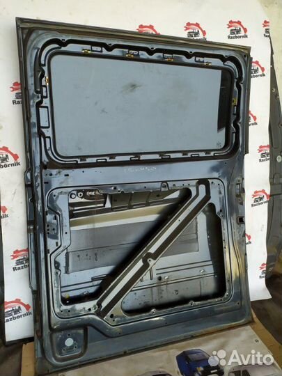 Дверь сдвижная задняя правая Mercedes Viano W639