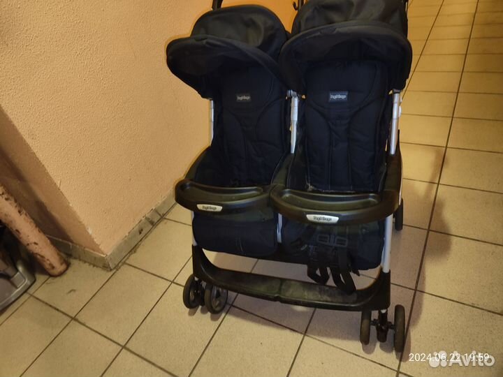 Коляска для двойни peg perego