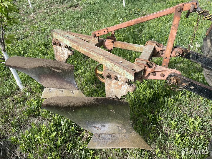 Плуг двухкорпусный