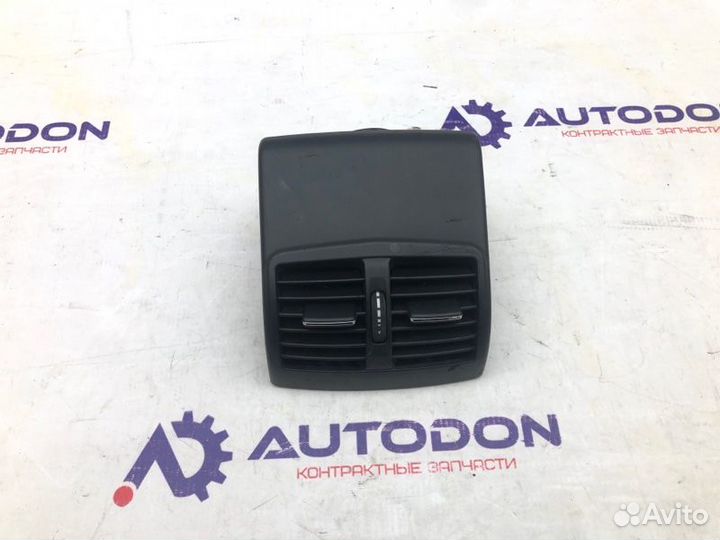 Дефлектор обдува центральный Mercedes E-Class W212