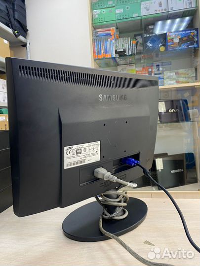 ЖК Монитор Samsung SyncMaster 19