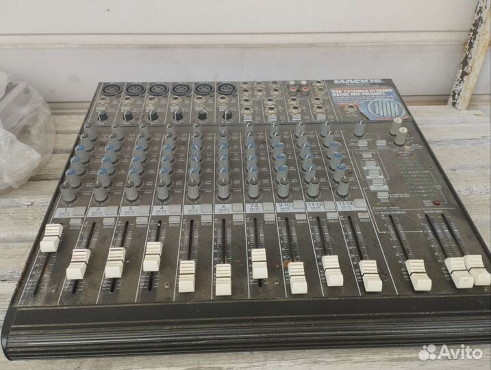 Микшерный пульт Mackie 1402-VLZ PRO