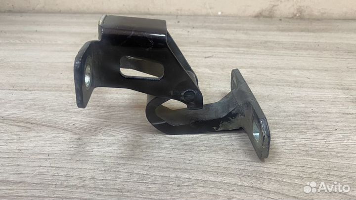 Петля двери багажника ваз (LADA) Largus I (2012—20