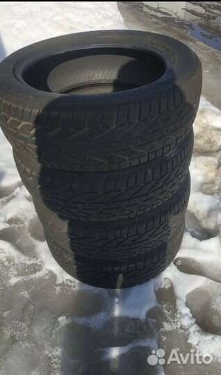 Kormoran Snow 215/55 R18 99V