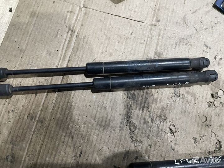 Амортизатор капота land rover freelander 2