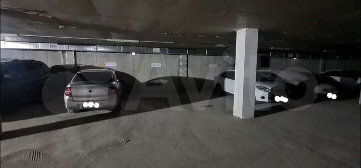 Машиноместо, 14 м²
