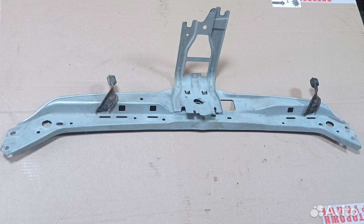 Передняя панель телевизор Renault Symbol 1