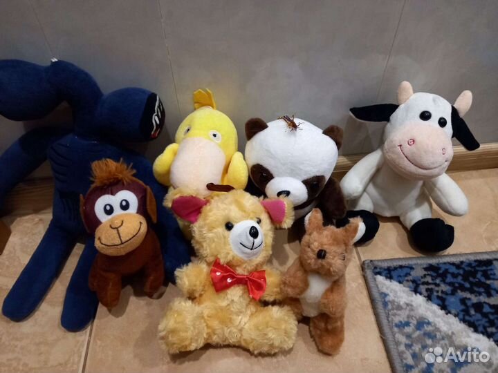 Игрушка сиреноголовый и мягкие игрушки