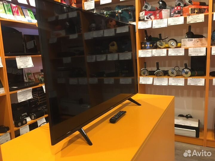 1) Телевизор Samsung ue43j5272au, Smart-TV