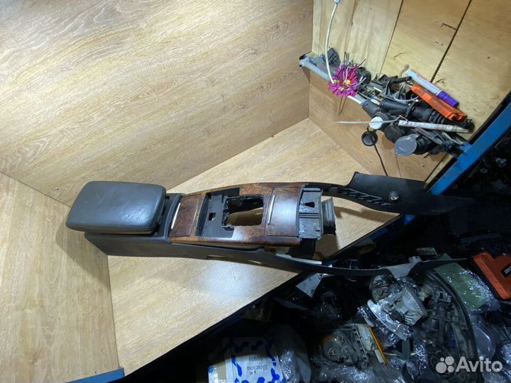 Подлокотник штатный Audi A6 C6