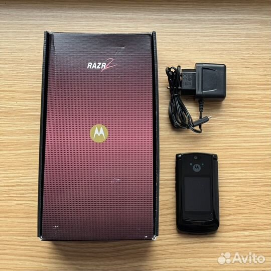 Motorola RAZR2 V9