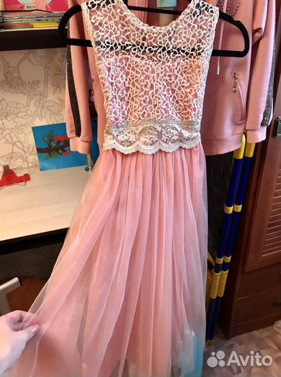 Платья на девочку праздничные