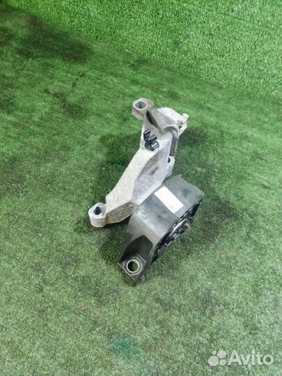 Опора двигателя правая Nissan Almera G15