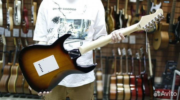 Электрогитара Clevan + аксессуары