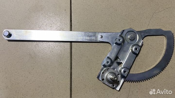 Стеклоподъемник перед прав. Mercedes Benz sprinter