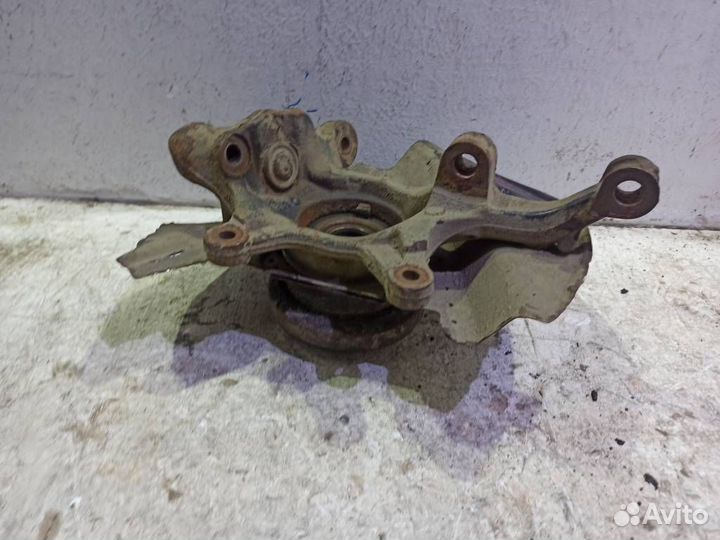 Кулак передний правый бмв