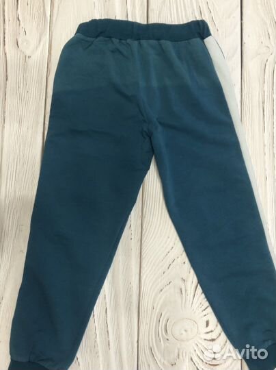 Костюм спортивный на 8 лет