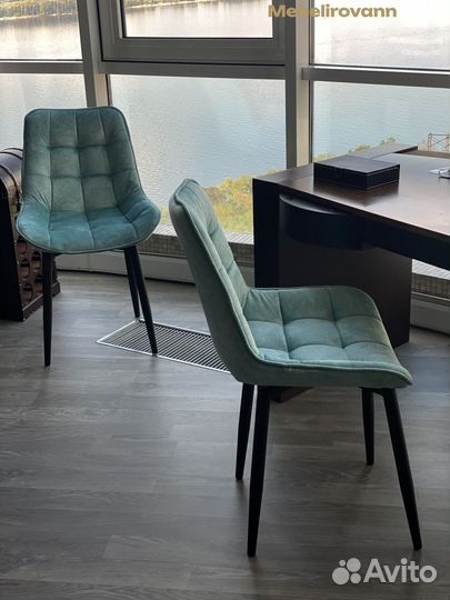 Кухонные стулья с мягким сиденьем из велюра