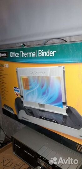 Брошюратор Fellowes Helios 30