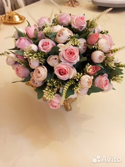 Цветы в кашпо