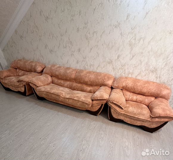 Диван и 2 кресла