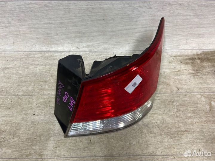 Фонарь правый Subaru Outback BR-9 2010