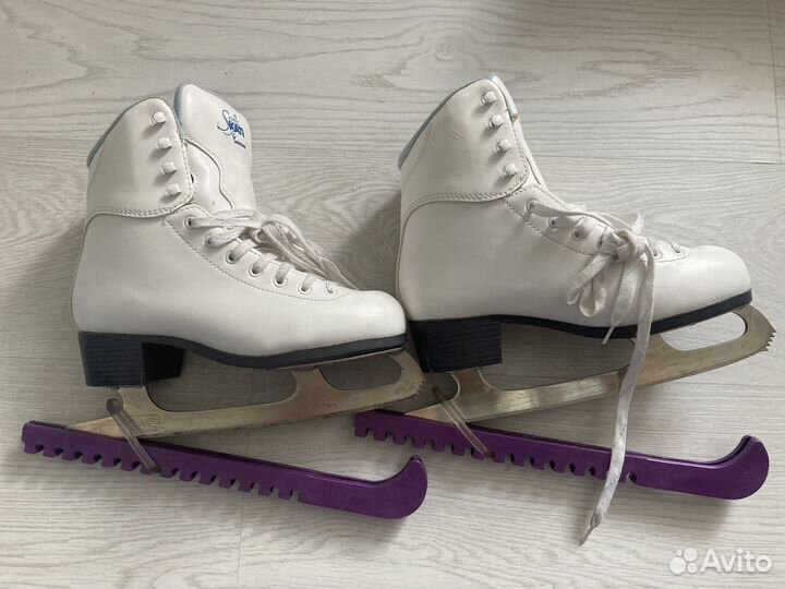 Коньки фигурные женские